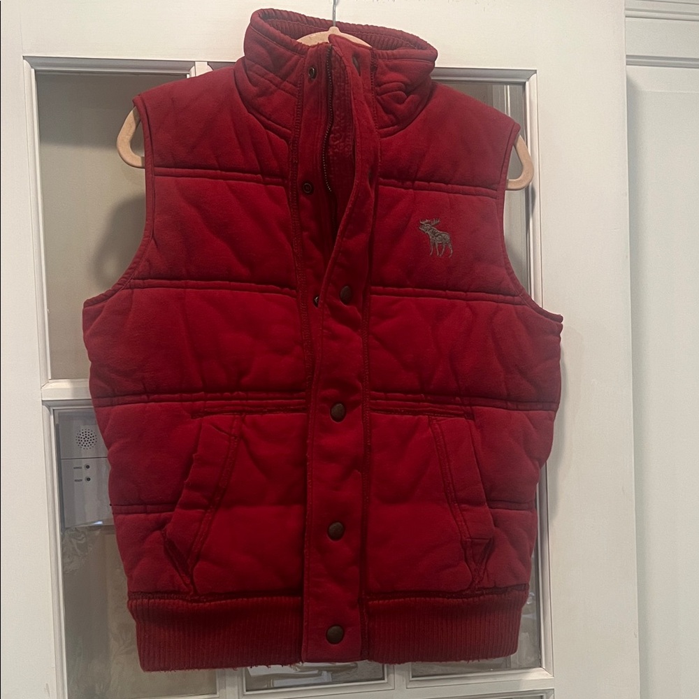 Abercrombie & Fitch Crimson Quilted Vest
